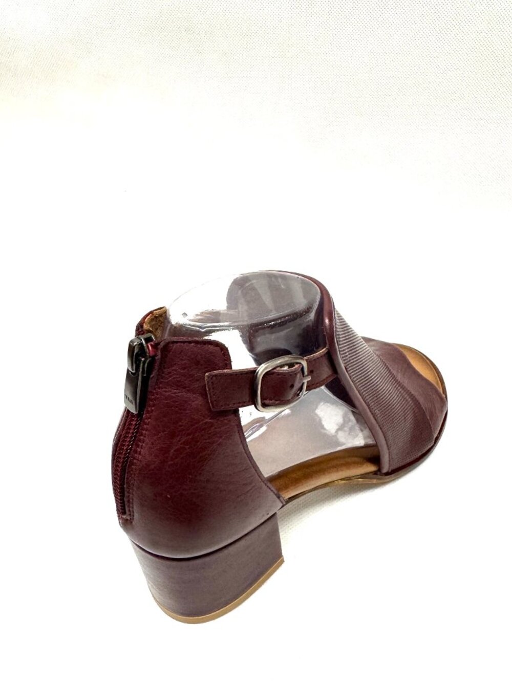 MIZ MOOZ WOMEN'S ANKLE STRAP LEATHER SHOOTIE SANDALS WINE 37EU / 7US # T-77 - Picture 4 of 6